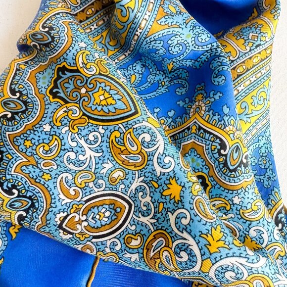 Vintage Paisley Geometric Print SILK Scarf Yellow Gold Hand Rolled Edge - Picture 6 of 6